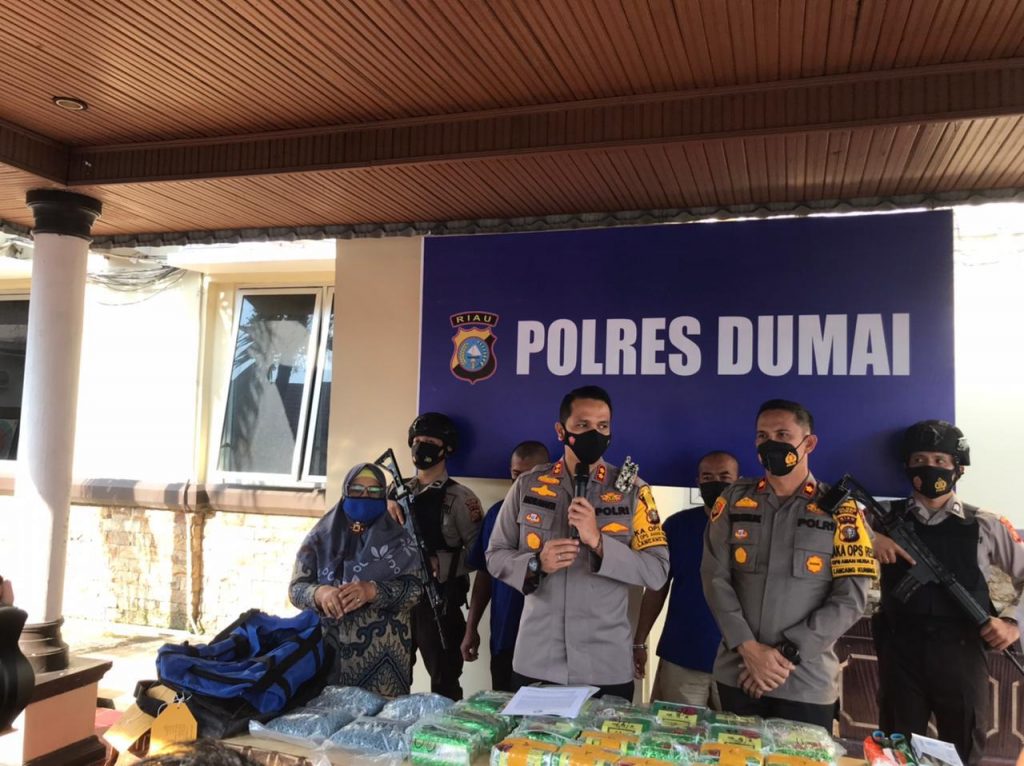 2 Kurir Narkoba di Amankan Sat Narkoba Polres Dumai, ± 23 Kg Shabu dan 19.937 Butir Pil Ekstasi