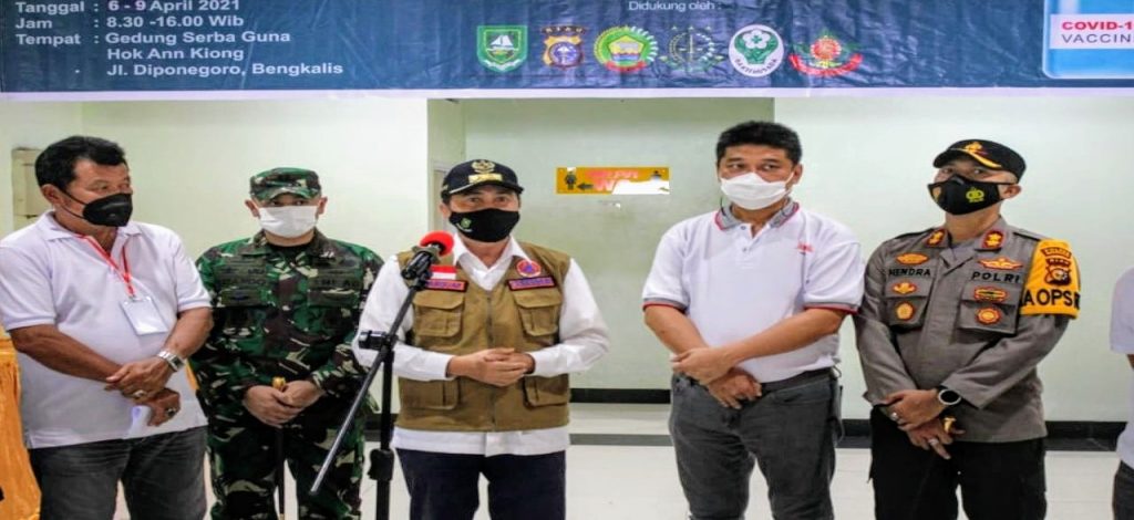 KAPOLRES Bersama Dandim Dampingi Gubernur Riau Tinjau Gerakan 5000 Vaksinasi Masal Tahap Pertama di Bengkalis
