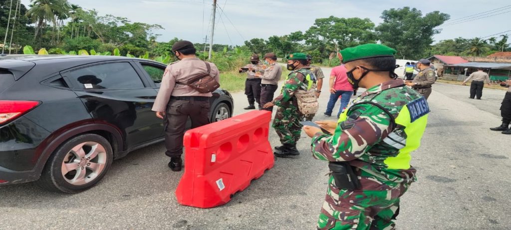 Belum Berakhirnya Masa Pandemi, Babinsa ; Berikan Himbauan Prokes Tanpa Menyinggung Perasaan Masyarakat
