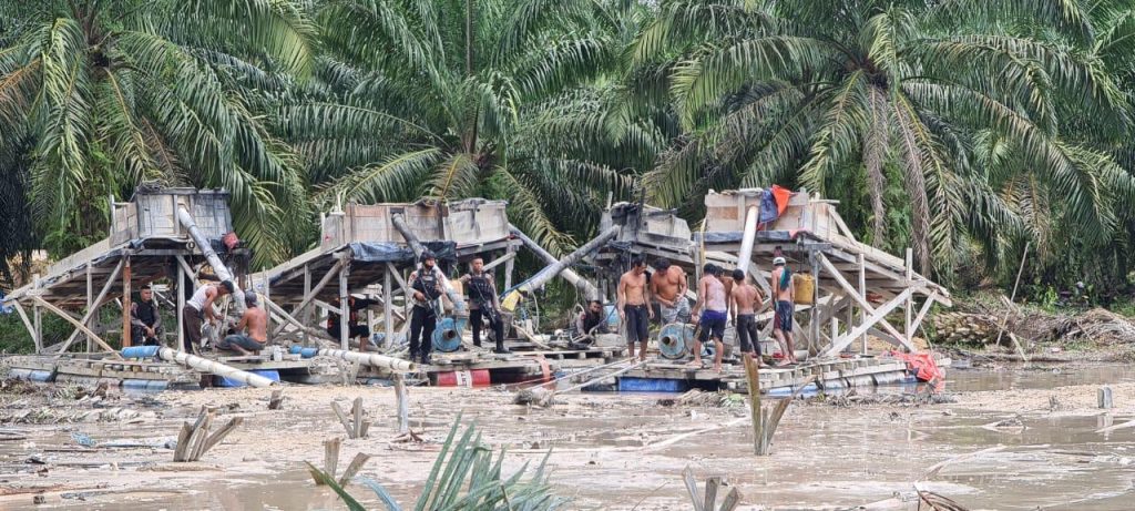 Polda Riau Gulung 11 Pelaku Tindak Pidana PETI di Kuansing