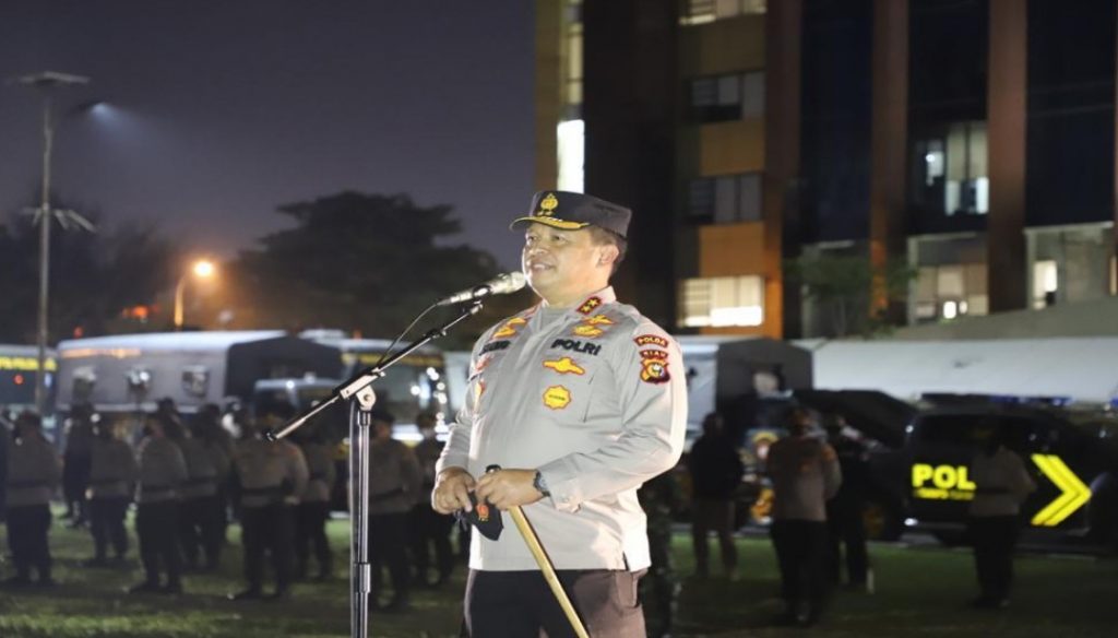 2.302 Personel Jajaran Polda Riau Diterjunkan Dalam Patroli Skala Besar, Bagikan 2.655 Paket Sembako