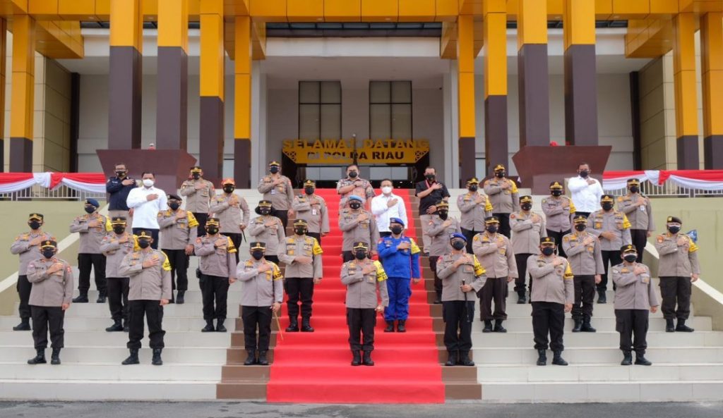 Kabaharkam Polri Apresiasi Penggunaan Tehnologi Dalam Penanganan Karhutla di Riau