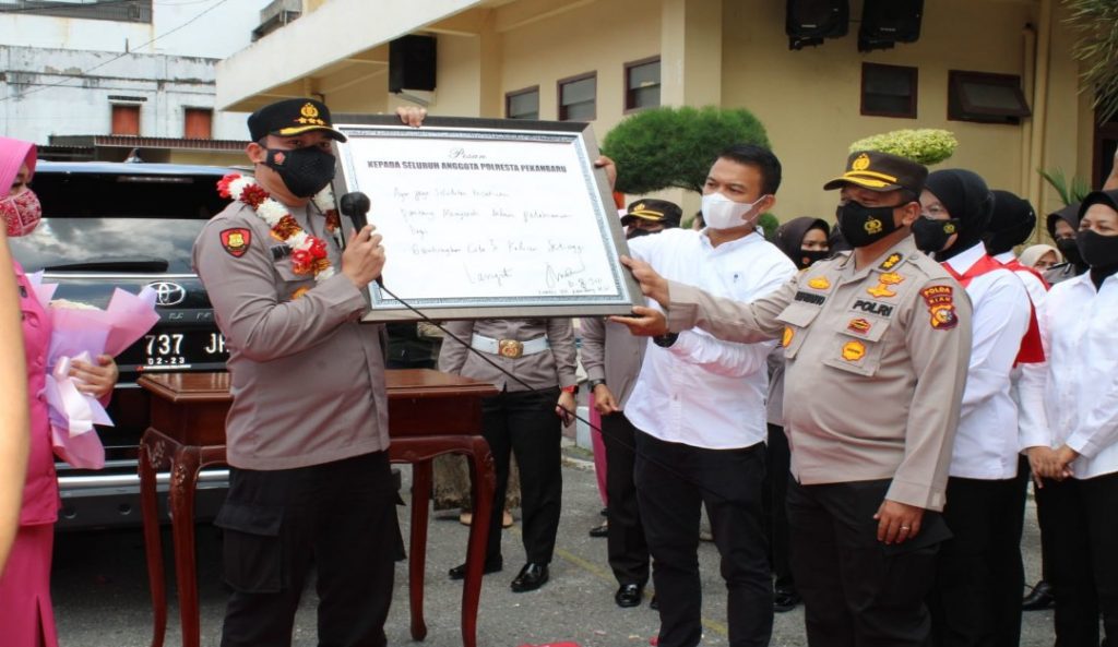Pergantian Pucuk Pimpinan, Polresta Pekanbaru Gelar Pisah Sambut yang Berlangsung Khidmat