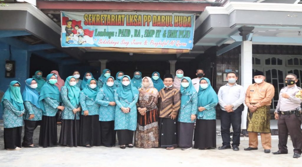 Ketua TP PKK Kabupaten Pelalawan Kunjungi Posyandu Lestari Desa Trimulya Jaya