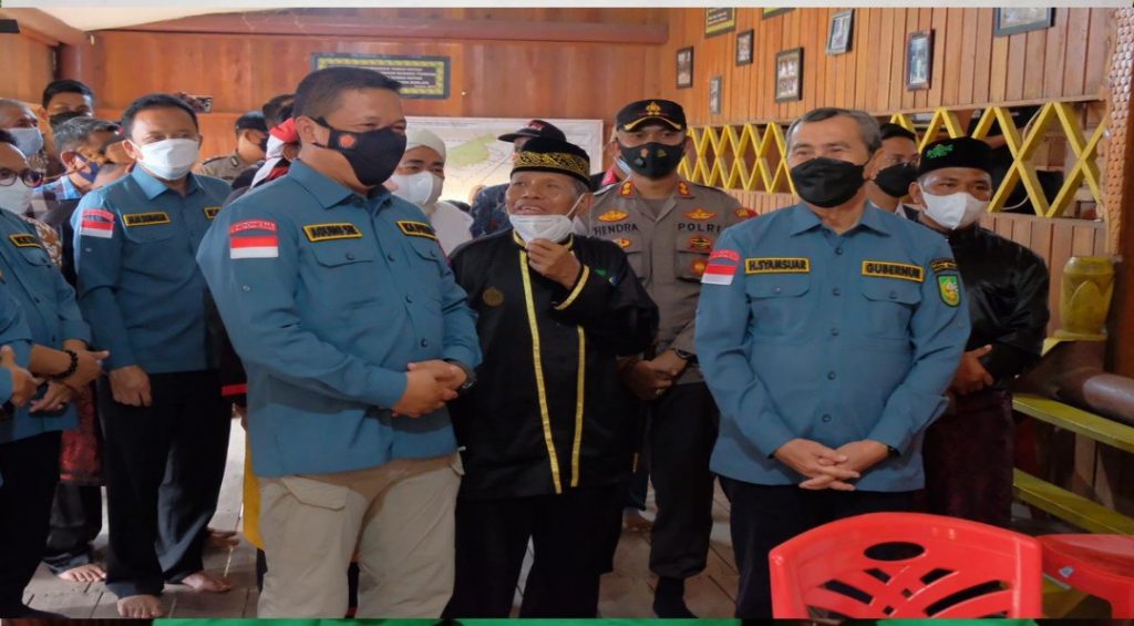 Vaksin Kemerdekaan Polda Riau Layani Masyarakat Pedalaman Yang Tak Miliki NIK