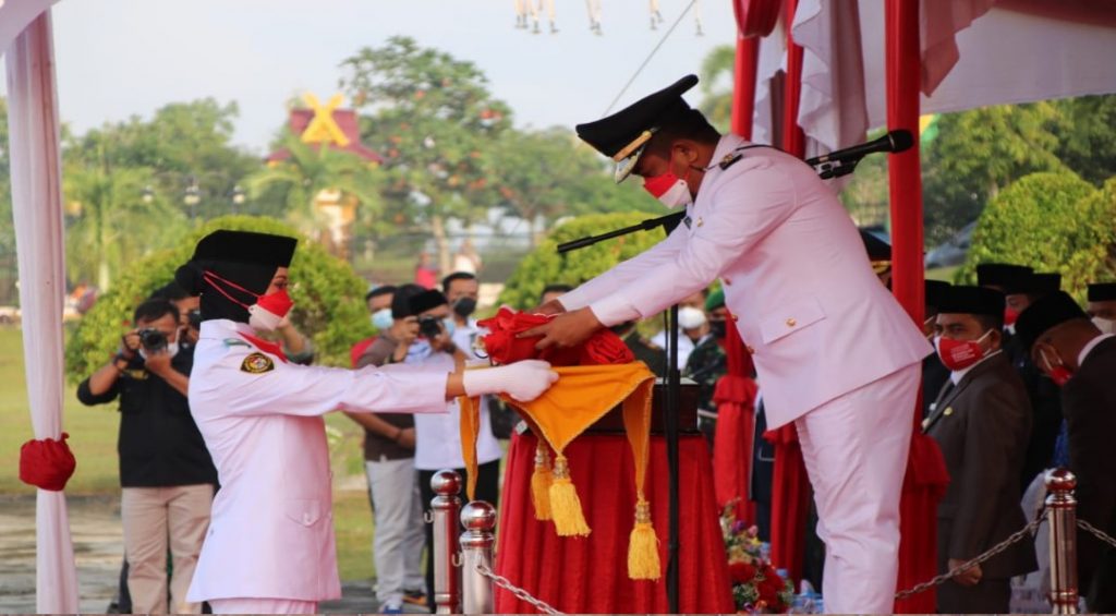 Bupati Pelalawan H.Zukri Menyambut HUT Kemerdekaan RI ke-76