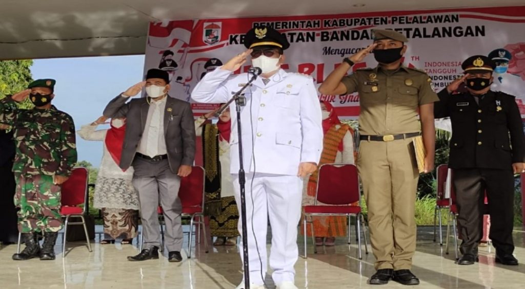 Upacara Bendera HUT RI Ke-76 Tingkat Kecamatan Bandar Petalangan