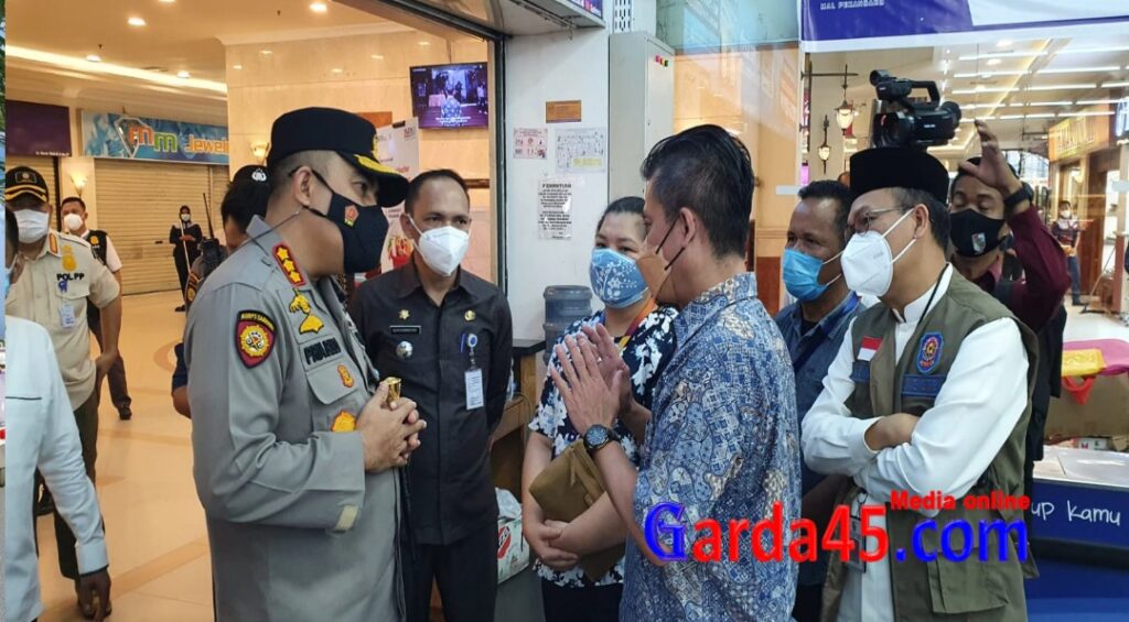 Kapolresta Kunjungi Pusat Perbelanjaan STC/Pasar Tradisional Ramayana dan Mall Pekanbaru