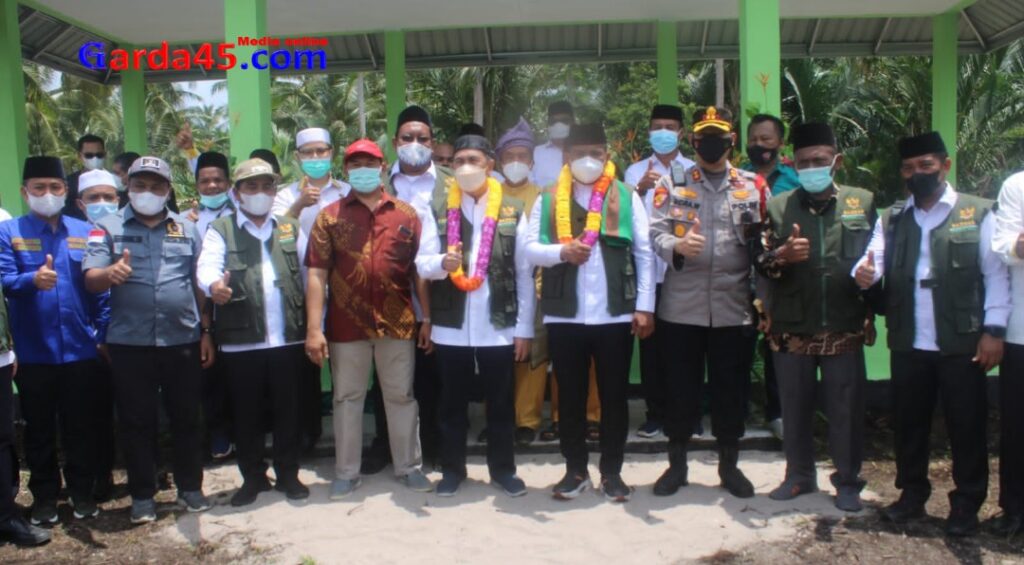 Bupati Pelalawan Dampingi Gubernur Riau dalam Peresmian Pondok Pesantren Al-Hidayah Kecamatan Kuala Kampar