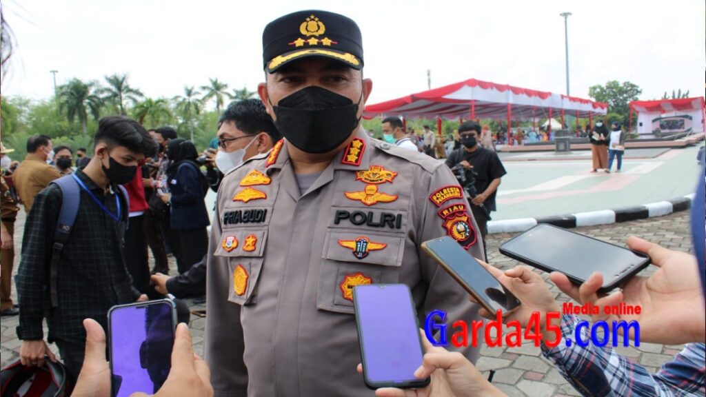 Polda Riau Gelar Vaksinasi Merdeka, Kapolresta Turut Hadir dampingi Kapolda