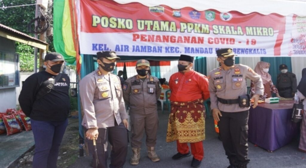 Camat Mandau Dampingi Kapolres Tinjau Posko PPKM di Setiap Kelurahan