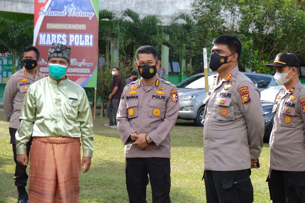 Divhumas Polri Tinjau Langsung Sosialisasi “Terorisme Musuh Bersama” Di Ponpes Al Islam Madani Kampar