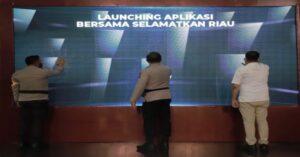 Ket : Irjen Agung Setya Imam Effendi Lounching Aplikasi selamatkan Riau (foto/istimewa