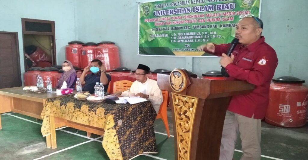 Dr YK Beri Penjelasan Jerat Hukum Penghinaan dalam UU IT kepada Masyarakat Tarai Bangun