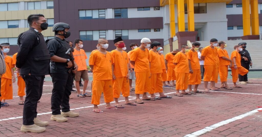 Musnahkan 189 Kg Sabu dan 889 Ekstasi, Kapolda Perintahkan Kejar Dan Tangkap DPO Debus