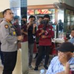 Ket : Kapolresta didampingi Paur Humas Polresta Pekanbaru adakan temu ramah bersama para wartawan (foto/Istimewa)