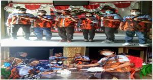 Ket foto : Panitia pelaksanaan mendata warga yang di vaksinisasi