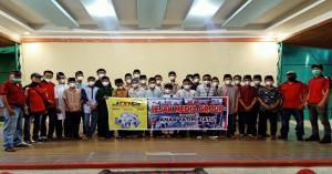 Ket : Sesi foto bersama anak yatim piatu Aisyiyah Padang Panjang (foto/istimewa)