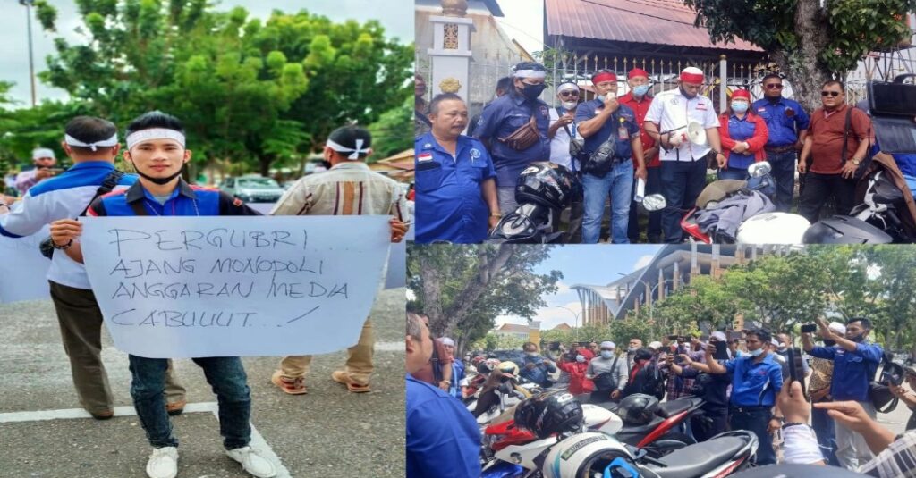 Tolak Pergub Tahun 2021, Puluhan Wartawan Gelar Unjuk Rasa di Kantor Gubernur Riau