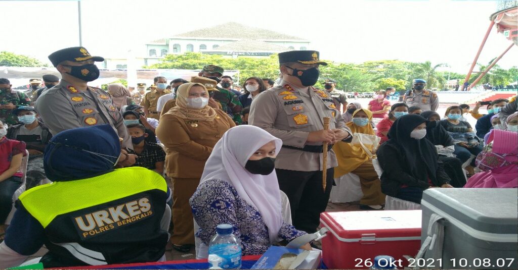 Kapolda Riau Tinjau Pelaksanaan Vaksinasi Kompak di Bengkalis Kota