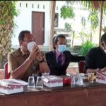 Ket : Masyarakat yang menguasai lahan tanah Alm.Sodin tidak dapat menerangkan kronologis dan histori kepemilikan tanah yang dikuasai (foto/KEND ZAI)