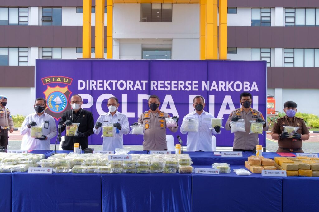 Tim Polda Riau Gulung 7 Pelaku Dan Amankan 87 Kg Sabu, Kapolda Ingatkan Masyarakat Tak Tergiur Bujuk Rayu Sindikat