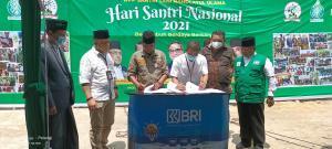 Penandatanganan MOU KTA Santri Tani bersama Bank BRI (foto/KEND ZAI).