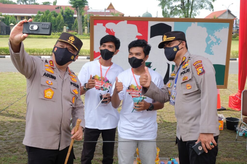 28 Tim Semarakkan Gelaran Bhayangkara Mural Festival 2021 Polda Riau