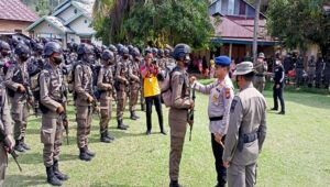 Teks foto : Kapolda Riau pimpin Bintara Remaja Sat Brimob