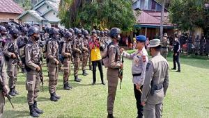 Teks foto : Kapolda Riau pimpin Bintara Remaja Sat Brimob