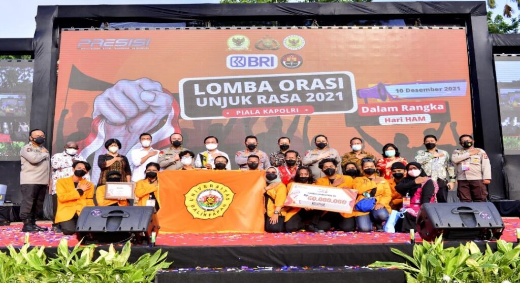 Gelar Lomba Orasi, Kapolri: Mari Ciptakan Alam Demokrasi yang Lebih Baik