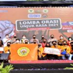 Teks foto : Kapolri dengan para Juara Lomba (istimewa).