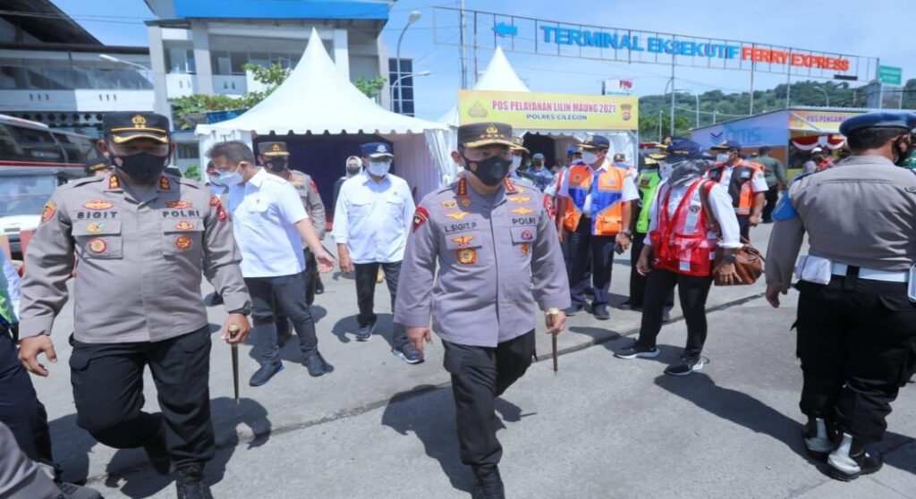 Tinjau Pelabuhan Merak, Kapolri Pastikan Prokes Agar Tak Ada Lonjakan Pasca-Nataru