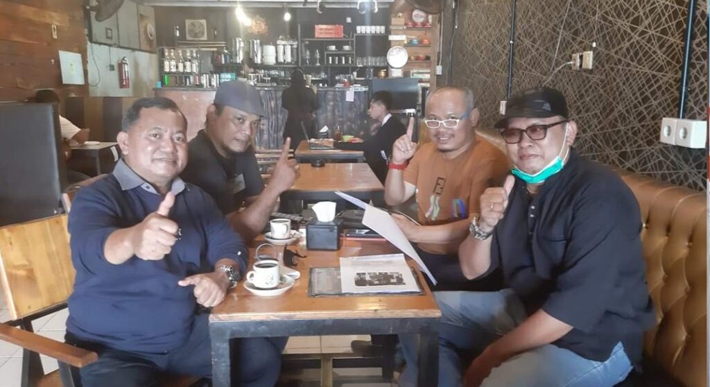 Prihatin dan Simpatik dengan Perjuangan Aktivis Larshen Yunus, Dua Orang ini Siap Pasang Badan