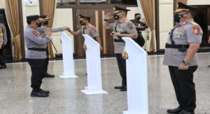 Teks foto : Kapolri Jenderal Listyo Sigit Prabowo pimpin upacara sertijab tujuh Kapolda di Gedung Rupatama Mabes Polri (Istimewa).
