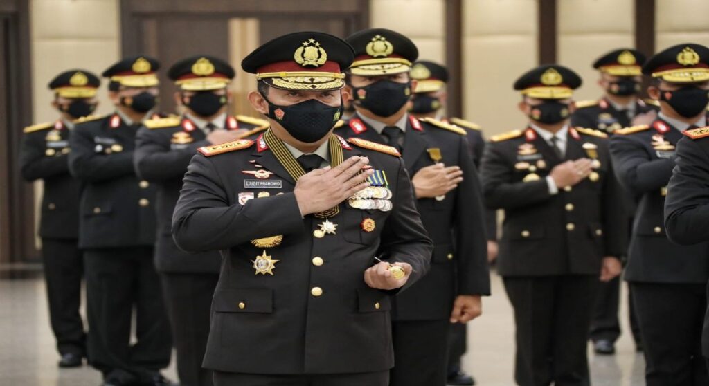 Sematkan Bintang Bhayangkara Pratama, Kapolri Komitmen Terus Lakukan Pembenahan Organisasi dan Pelayanan