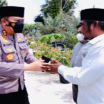 Teks foto : T. Rusli Ahmad dan jajaran PWNU Provinsi Riau sambut kedatangan Kapolda Riau di RA Kopi Aren Palas Rumbai (Istimewa).