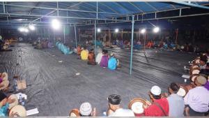 Teks foto : 200an penabuh Kompang dari delapan desa di Kecamatan Bantan latihan bersama, Sabtu (15/01/2022) malam tadi.
