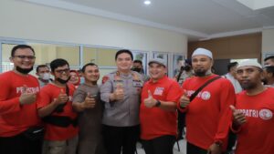 Teks foto : Kapolda Kapolda Irjen Pol Mohammad Iqbal,S.I.K M.H foto bersama dengan Ketua PWI Riau dan Pengurus (Istimewa).