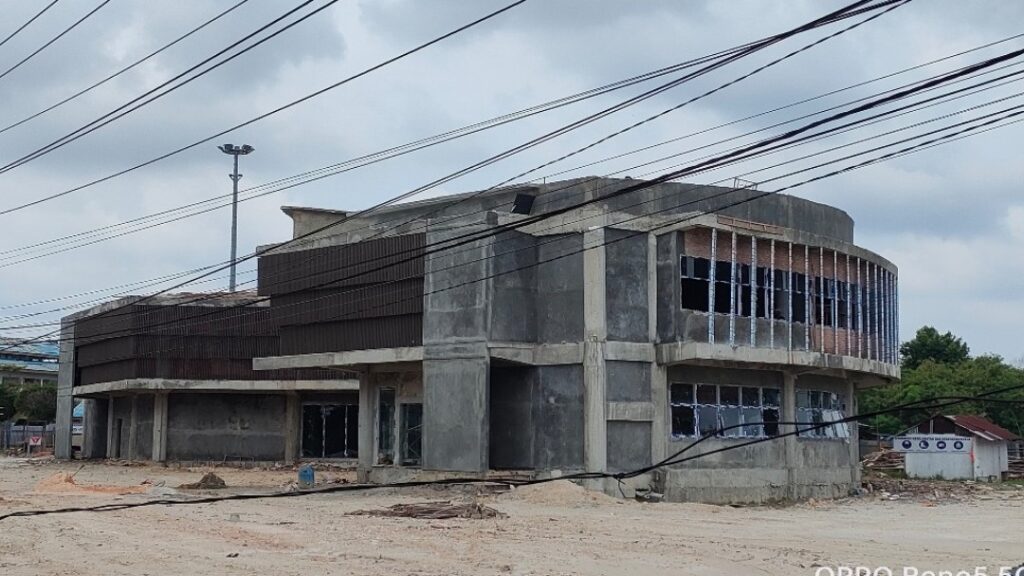 Martin Ketum LSM PEPARA RI Menuding Fisik Pekerjaan Gedung Qur’an Center Riau dan Gedung Riau HUB Diragukan