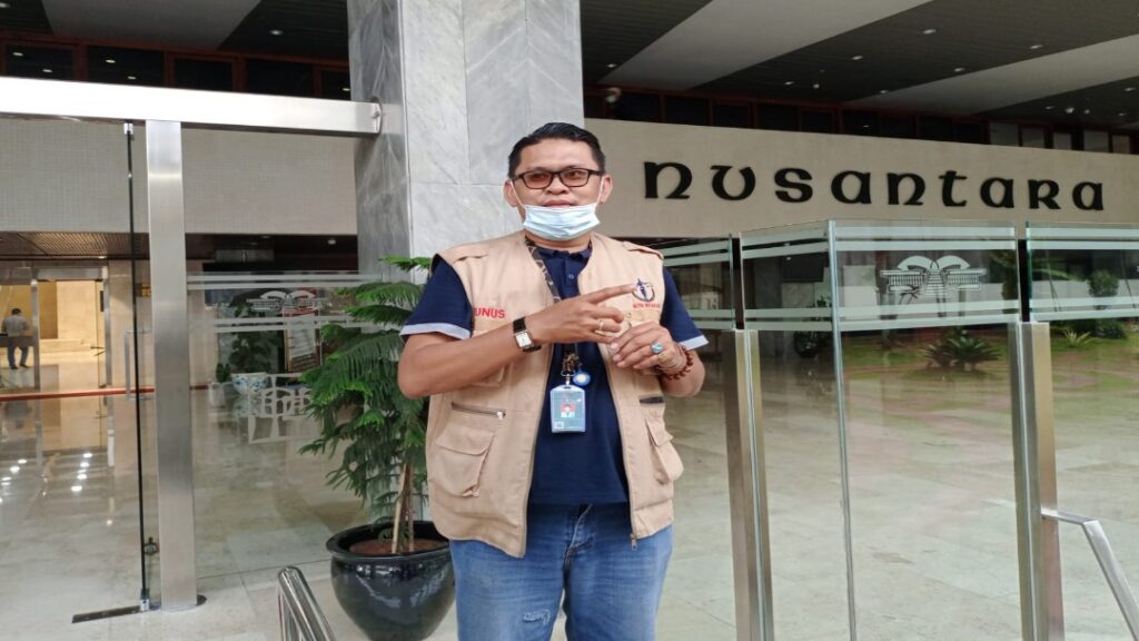 Aroma Busuk di Tubuh Dinas PUPR Kota Pekanbaru, Aktivis Larshen Yunus:”Kalau Memang Benar Proyek Pengadaan Tanaman itu Fiktif, Biarkan APH yang Bekerja”