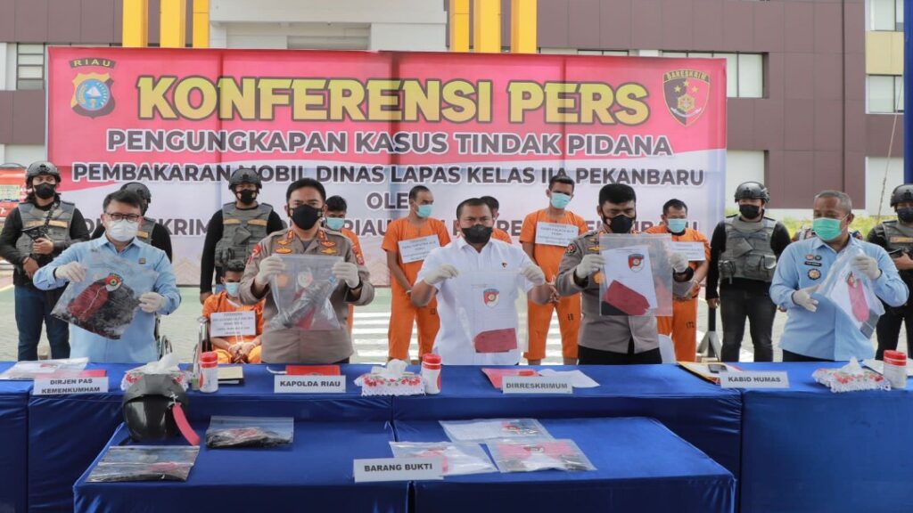 Hanya 4 Hari, Tim Jatanras Ditreskrimum Polda Riau, Ringkus 8 Pembakar Mobil Dinas Lapas Kelas II Pekanbaru