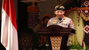 Teks foto ; Kapolri Jenderal Listyo Sigit Prabowo mengukuhkan Bantuan Keamanan Desa Adat di Bali (Istimewa).