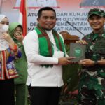 Teks foto : Bupati Pelalawan H. Zukri bersama Danrem 031/Wirabima Brigjen Inf M. Syech Ismed, SE.,M.Han (Istimewa).