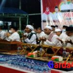 Teks foto : PDI Perjuangan Sholawat di pandu Abah Guru Ahmad Fadli Innayatullah pimpinan MIA Al-Burdah Baa Khaalish 2002, Ketua MUI Kabupaten Bengkalis Buya Amrizal, M.Ag (foto/Indra).