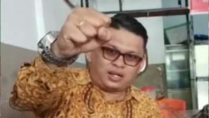 Teks foto : Larshen Yunus peneliti senior wahana Lingkungan Hidup Kehutanan dan Perkebunan Indonesia (Istimewa).