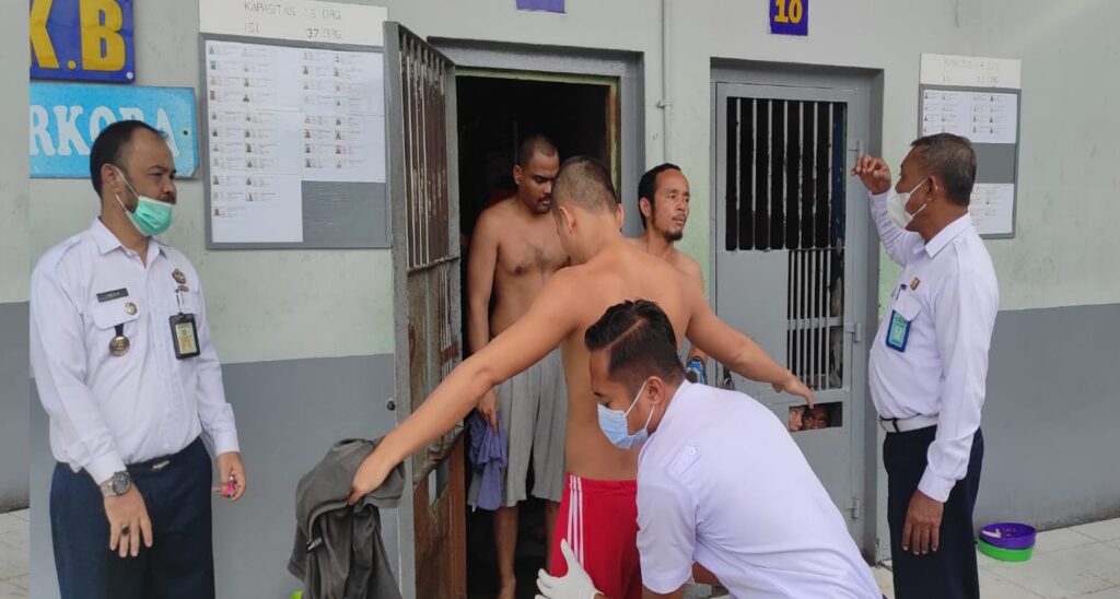Deteksi Dini Lapas IIA Bengkalis Lakukan Pengeledahan Kamar WBP Secara Acak