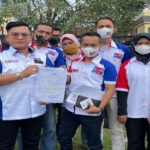 Teks Foto : Mirwansyah, SH., MH di Dapingi Sekretaris PW MOI Kota Pekanbaru, Alexander Cowboy Usai Membuat Laporan di Mapolda Riau. ( Foto : KEND ZAI).