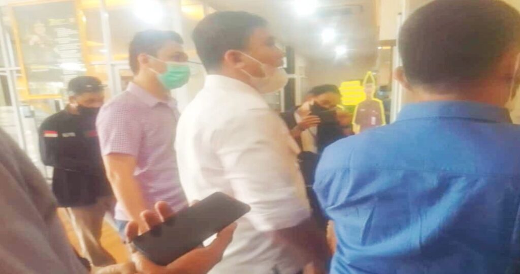 Datangi Kejari, Pelapor Mantan PLT Sekwan DPRD Pekanbaru di Periksa Terkait Dugaan Korupsi Sebesar 50 Miliar