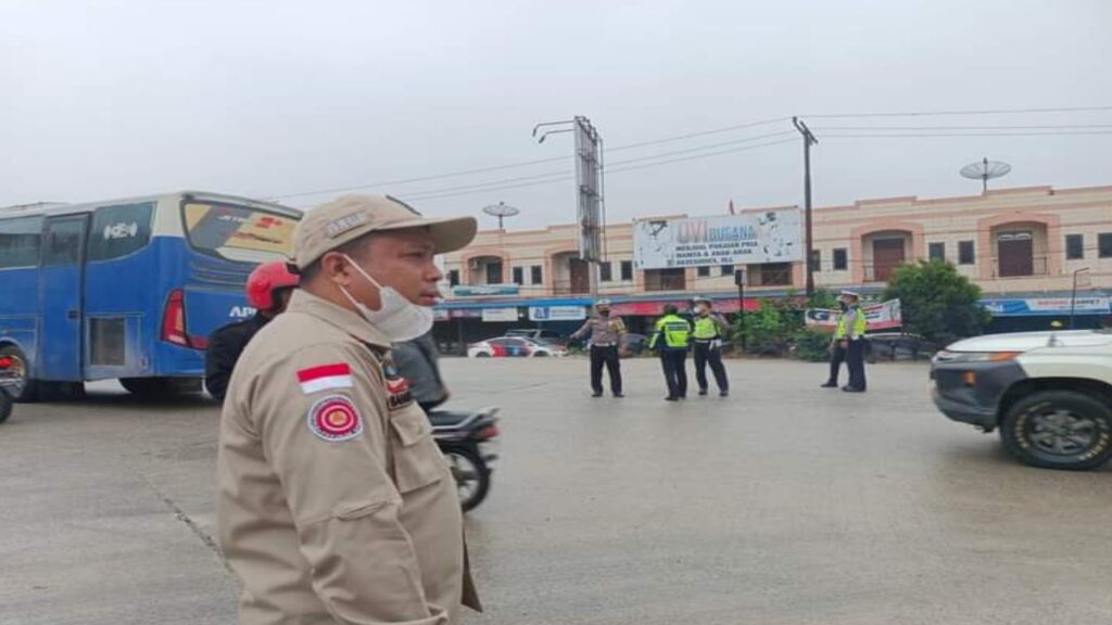 Terpantau Lalulintas Macet, Ketua DPRD Pelalawan Turun Langsung ke Lapangan